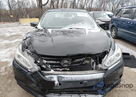 2018 Nissan Altima 2.5 Sv z USA, uszkodzony, nr VIN 1N4AL3AP6JC255962